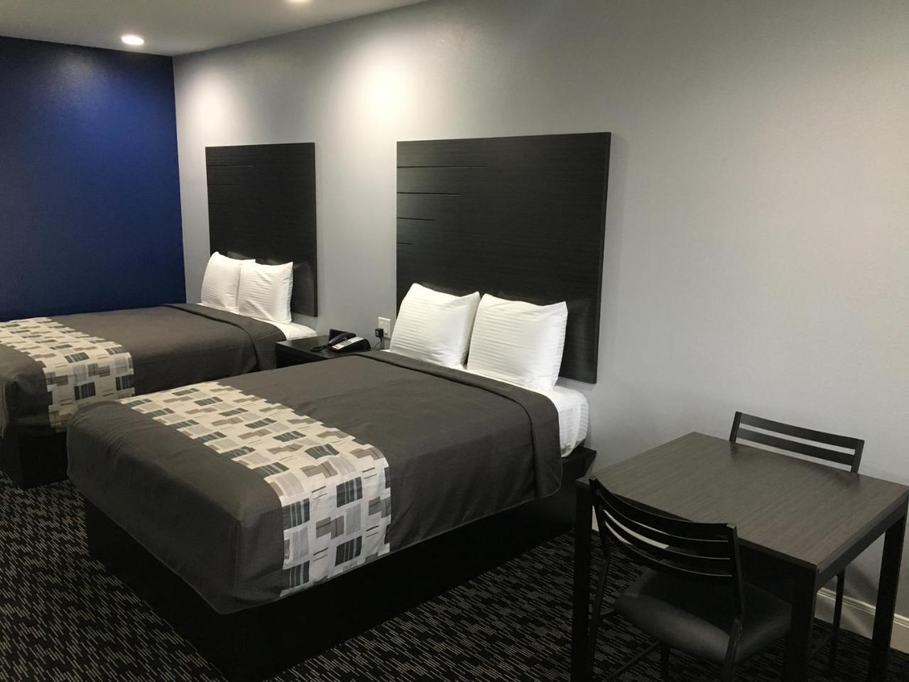Platinum Inn And Suites Houston Exterior photo
